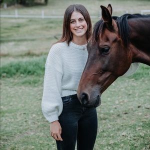 Meet your Posher, Nickia